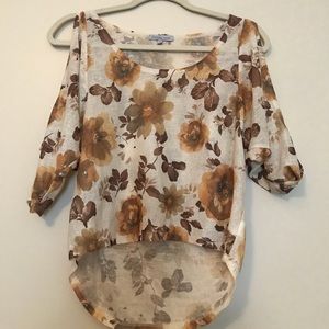 XS Charlotte Russe Shoulder Slit Shirt